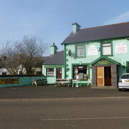 Causeway Tavern Bed & Breakfast Bushmills Eksteriør bilde